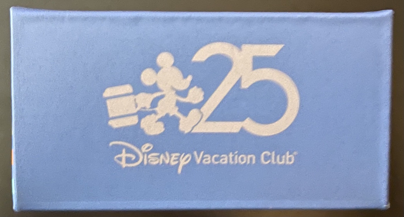 Disney Vacation Club – 25th Anniversary (2016, Blue) view 4