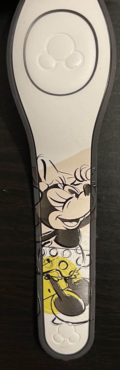 Stylish Minnie (2021) view 4
