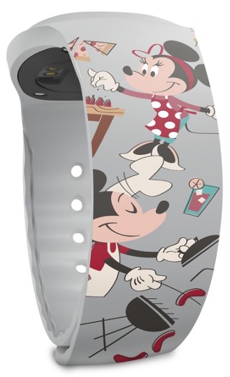 Epcot International Food & Wine Festival 2022 – Mickey & Minnie view 3